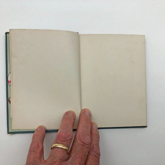 Peter Rabbit's Easter Wee Books for Wee Folks Linda Stevens Almond Illustrated - Picture 7 of 11